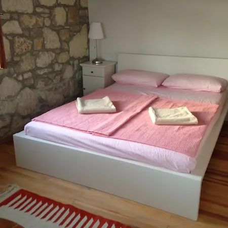 Villa Stone-villa Tashmahal Mazi